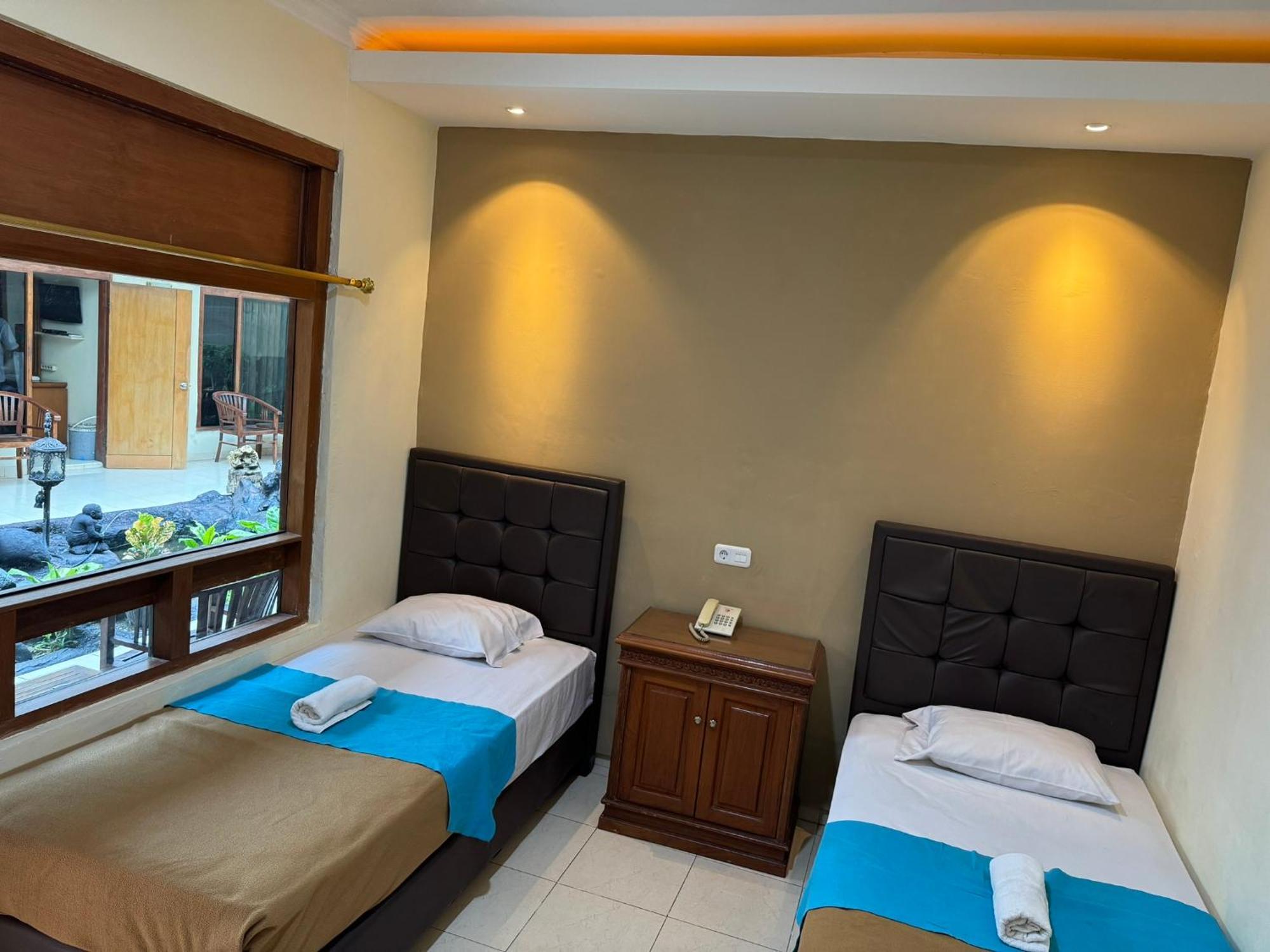 Hotel Priangan Cirebon Exterior foto