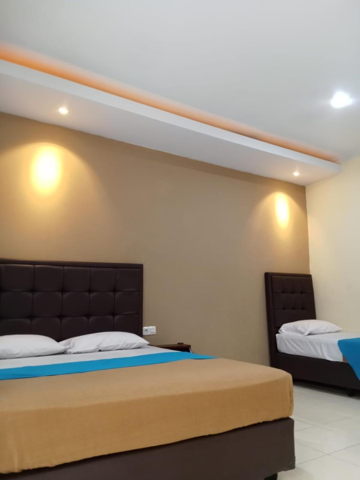 Hotel Priangan Cirebon Exterior foto